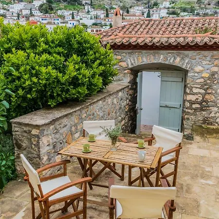 Angeliko's Vourgaris Stone House Дом отдыха *